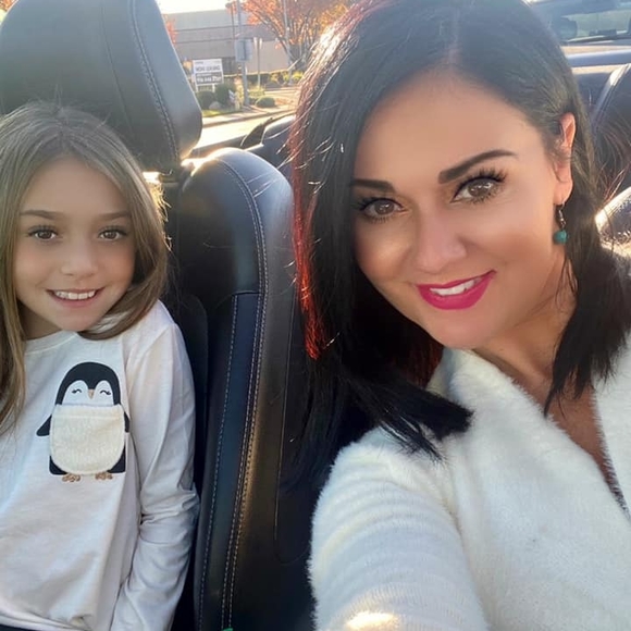 Profile Picture of Cathy Tkachuk (@cathydeb777) on Poshmark