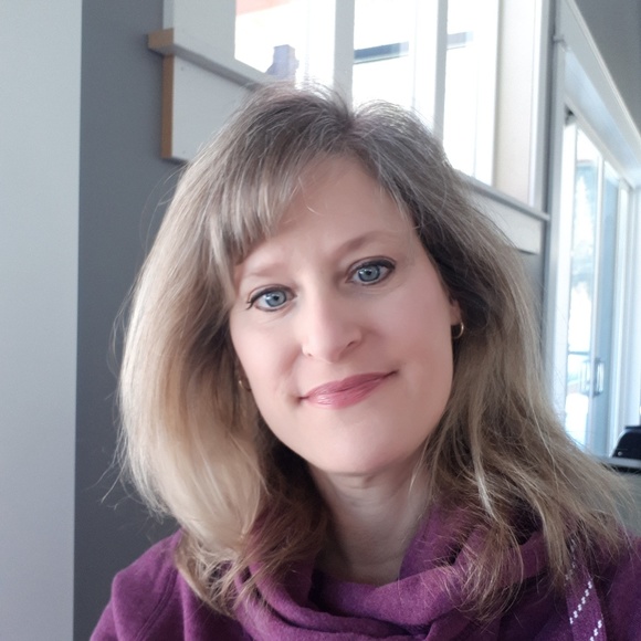 Profile Picture of Samantha Notari (@ciaobella555) on Poshmark