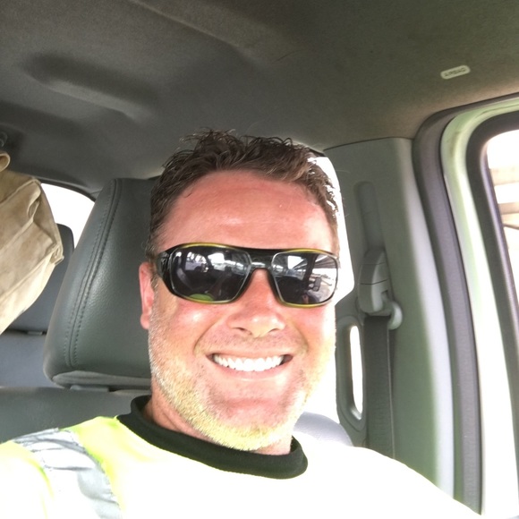 Profile Picture of Steven Rowe (@steve65) on Poshmark