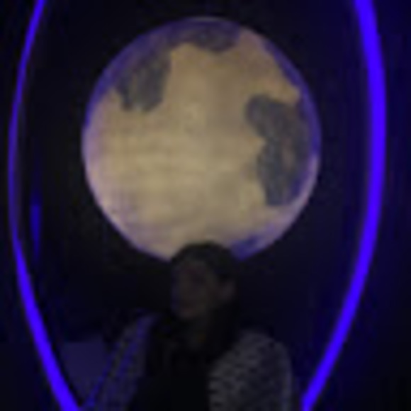 Profile Picture of Nuriya Rafiyeva (@nuriyarafiyeva) on Poshmark