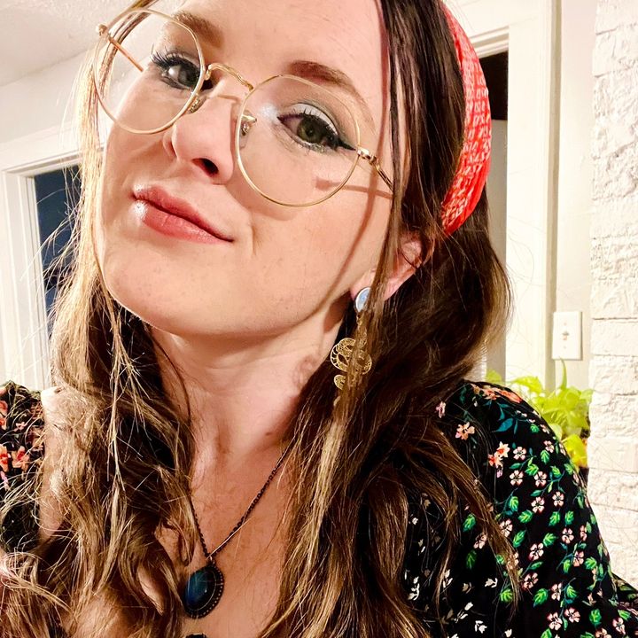 Profile Picture of Michaela Carpenter (@pointlessnarwhal) on Tiktok