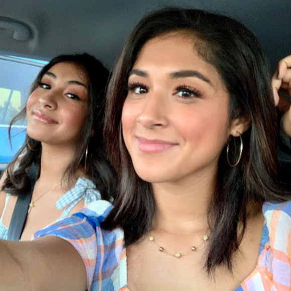 Profile Picture of Jays Ways (@jaileenrobles2) on Poshmark