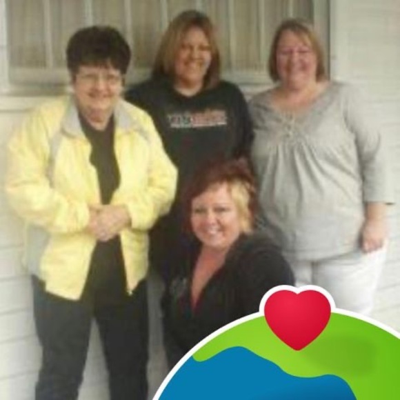 Profile Picture of Julie Collins - cummings (@bubblyn4jesus) on Poshmark