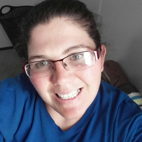 Profile Picture of Cindy Cavanaugh (@cicideann) on Poshmark