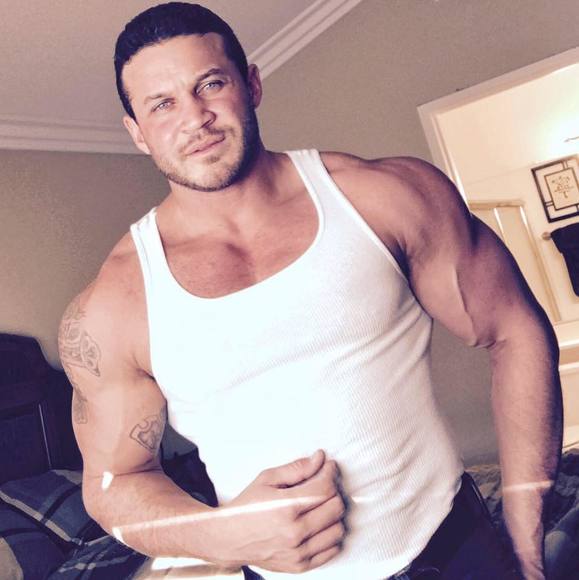 Profile Picture of Michael Parker (@mparker16) on Poshmark