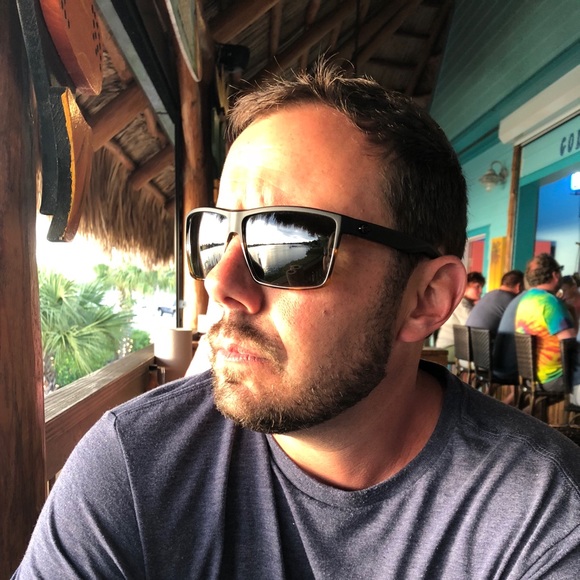 Profile Picture of David Wetzel (@davidwetzel) on Poshmark
