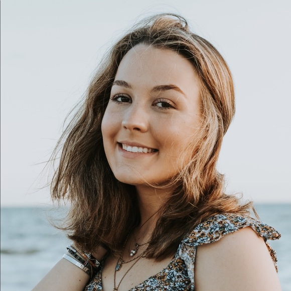 Profile Picture of Darby Campbell (@darbycampbell2) on Poshmark