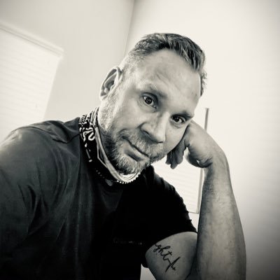 Profile Picture of 𝗠𝗮𝘁𝘁𝗵𝗲𝘄 𝗥𝗮𝘆  🅾️ (@amputee_matthew) on Twitter
