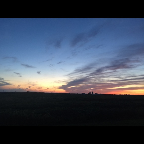 Profile Picture of Gretta e Bieber (@ge17bieber) on Poshmark