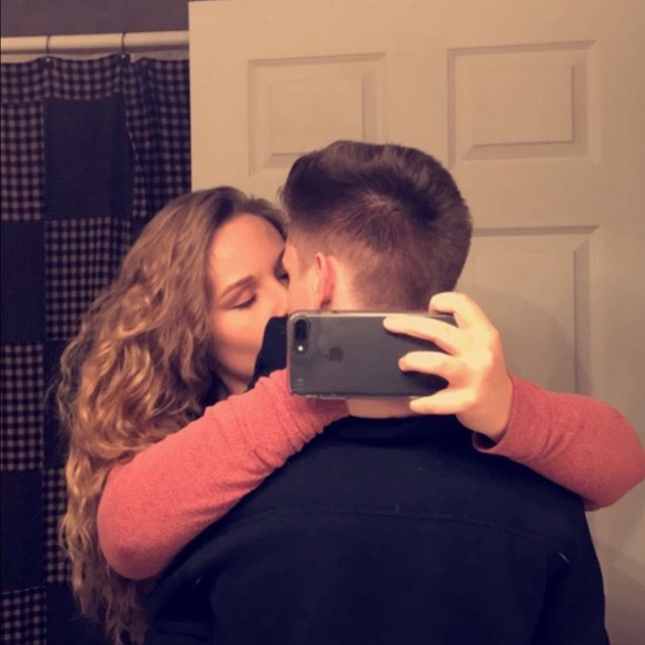 Profile Picture of Miranda Wagner (@mirandawagner2) on Poshmark