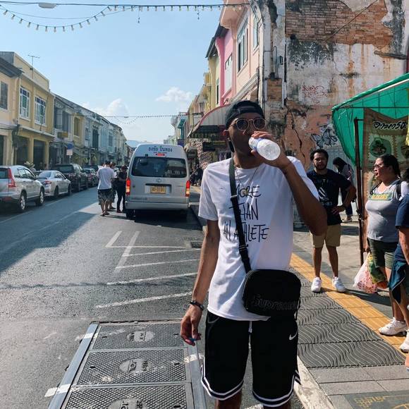 Profile Picture of Carlos Gibbons (@carlosgibbons) on Poshmark