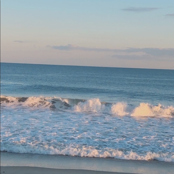 Profile Picture of Gabby Andolino (@gabbyandolino) on Poshmark