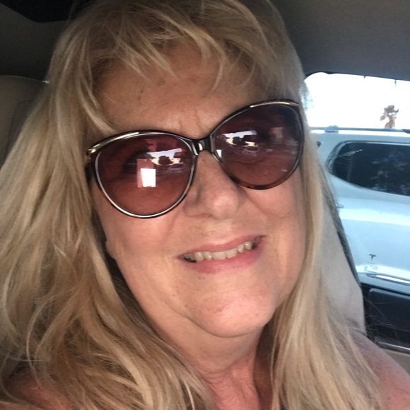 Profile Picture of Monica Mcnulty (@giturdun7) on Poshmark