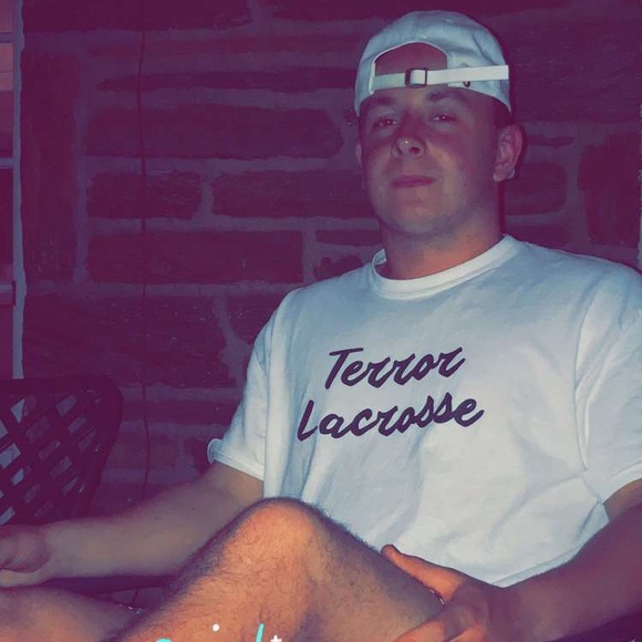 Profile Picture of Joe Healy (@jdhealy22) on Poshmark