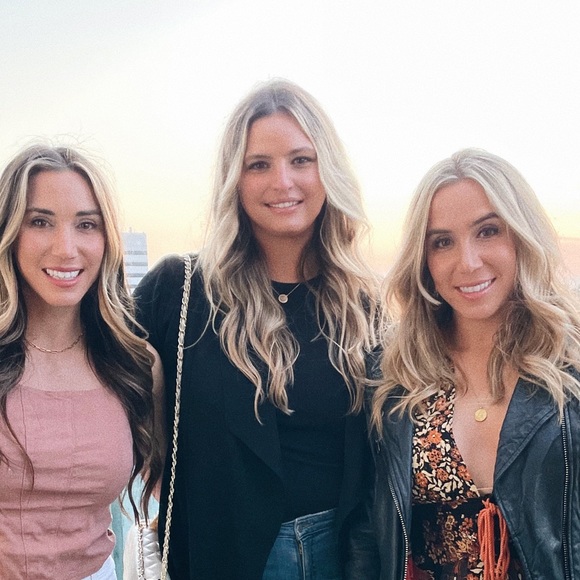 Profile Picture of Meghan Gardler (@meghan_gardler) on Poshmark