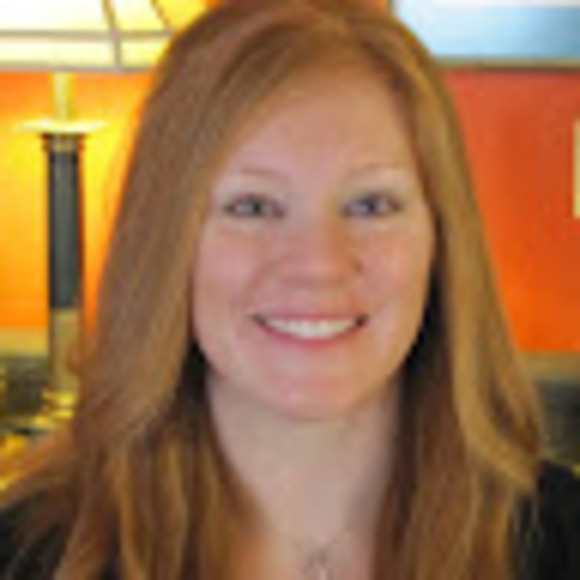 Profile Picture of Liz Bremner (@lizbremner89) on Poshmark