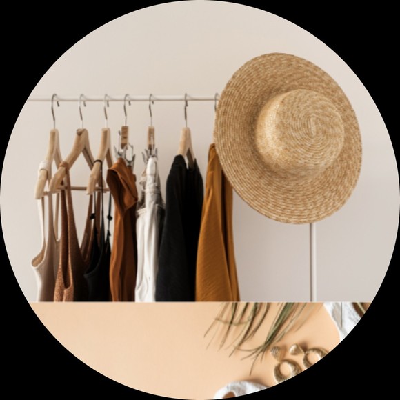 Profile Picture of Kelsey Conroy (@frugalnosh) on Poshmark