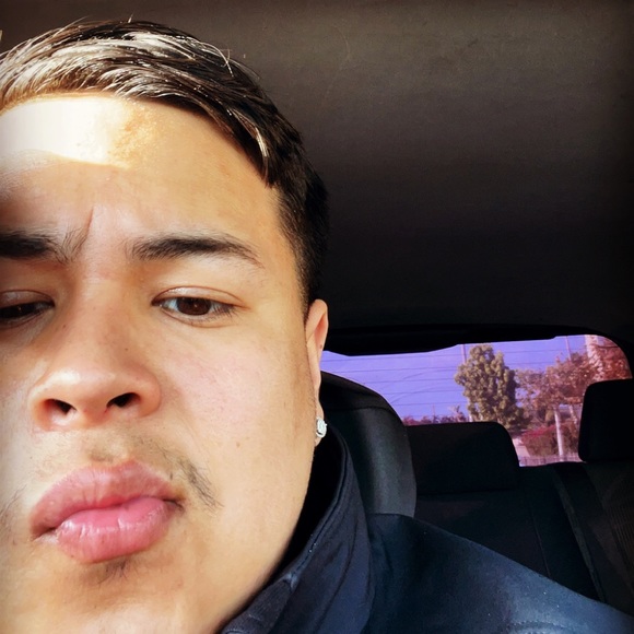 Profile Picture of Benjamin Cruz (@benjamincruz533) on Poshmark