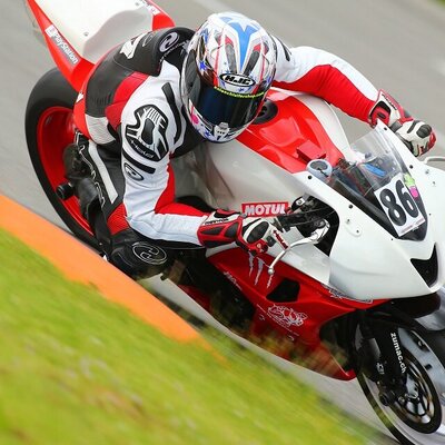 Profile Picture of Yannick A (@Racing_Jay17) on Twitter