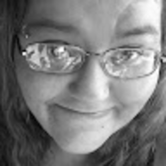 Profile Picture of Brittany Plaisted (@bplaisted1985) on Poshmark