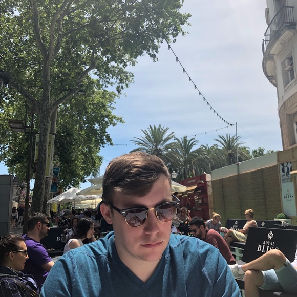 Profile Picture of Jason Wainwright (@jtwainwr) on Poshmark