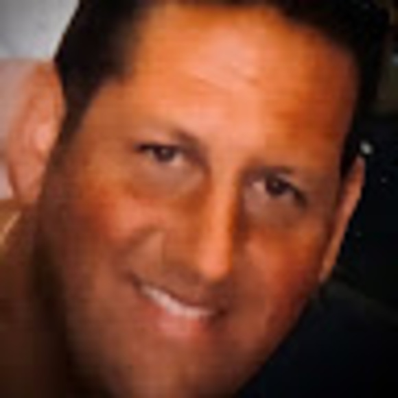 Profile Picture of Scott Maclagan (@mackane34) on Poshmark