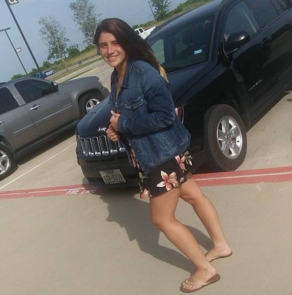 Profile Picture of Faith Roberts (@stoner_123) on Poshmark