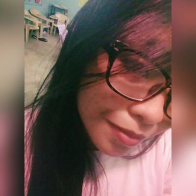 Profile Picture of ANN GLAZE  🐼 💕 👽 (@glazeann2) on Twitter