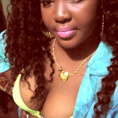 Profile Picture of Lora Henry (@Lorahenry19) on Twitter