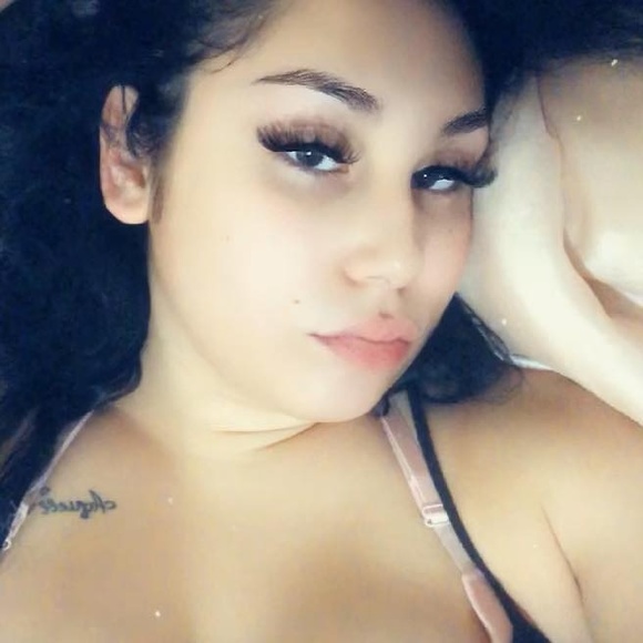 Profile Picture of Ariel Rosado (@arielrosado897) on Poshmark