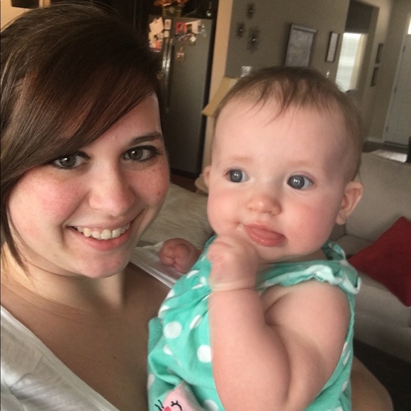 Profile Picture of Alyssa Capps (@ali_dawn93) on Poshmark