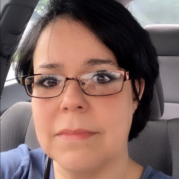 Profile Picture of Mary Engdahl (@prpinina) on Poshmark
