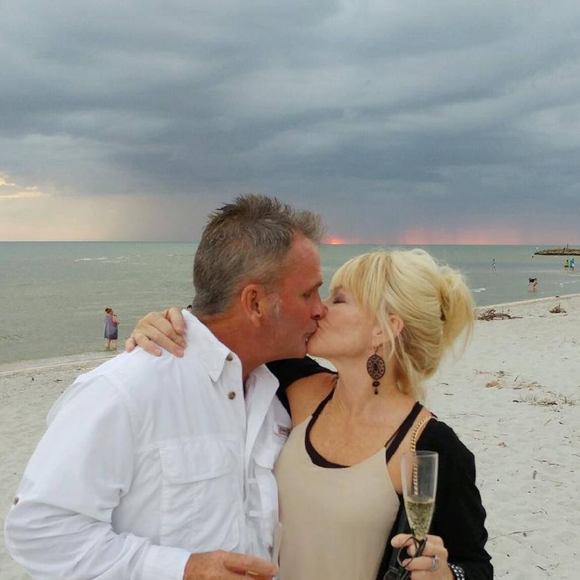 Profile Picture of Chris Mortimer (@chrismortimer) on Poshmark