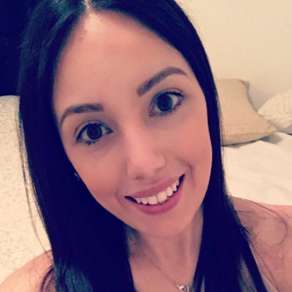 Profile Picture of Cassandra Solis (@csolis014) on Poshmark