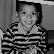 Profile Picture of Aaron Longoria (@ur_tomatoboy) on Youtube