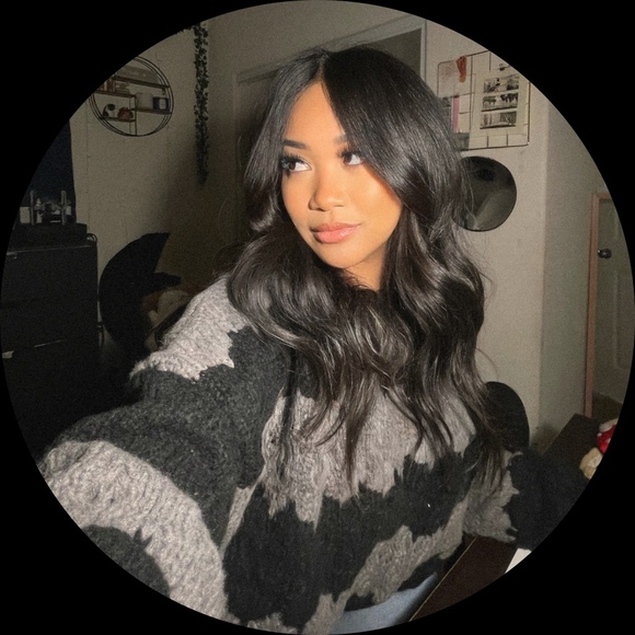 Profile Picture of Beatrix Bautista (@mochaki09) on Poshmark