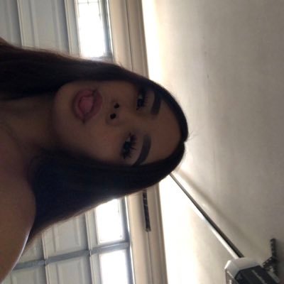 Profile Picture of Emily Lopez 💫 (@1emilylopez) on Twitter