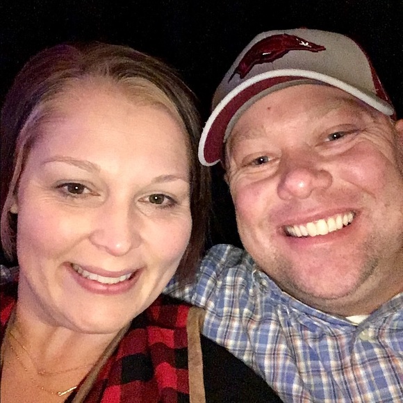 Profile Picture of Amanda Osburn (@mrsseo2005) on Poshmark