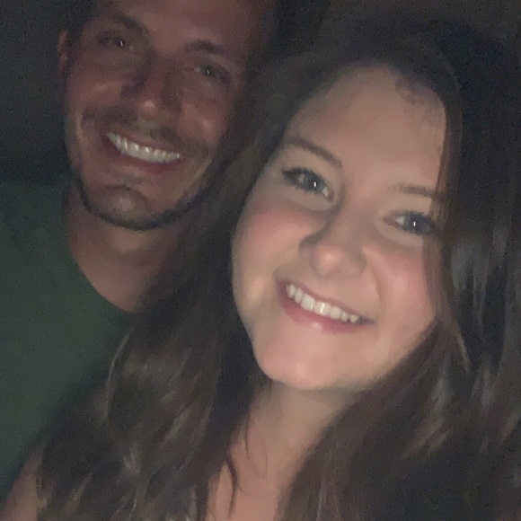 Profile Picture of Courtney Cooksey (@courtneyleigh17) on Poshmark