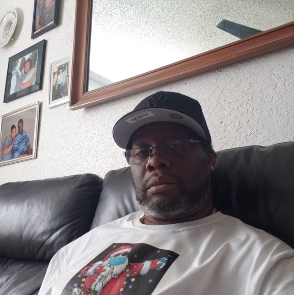 Profile Picture of Ivan Vaughn sr. (@inv2011) on Poshmark