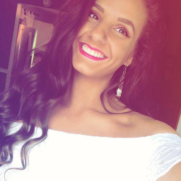 Profile Picture of Amber Higgins (@amber_higgins11) on Poshmark