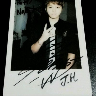 Profile Photo of Yong Jun Hyung 용준형 (@LoveeJunhyungSG) on Twitter