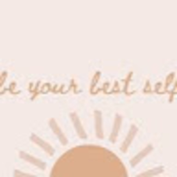 Profile Picture of Julia Kulikovskaya (@jkulikovskaya26) on Poshmark