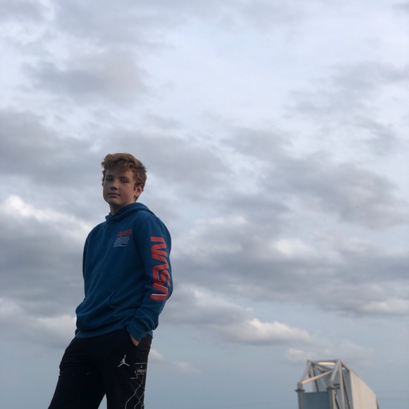 Profile Picture of Ben Easson (@ben_e94) on Poshmark