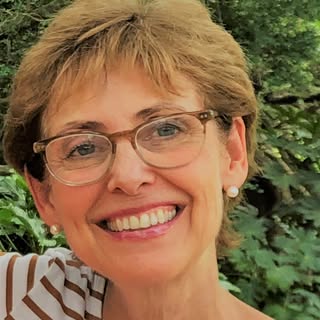Profile Picture of Julie Holcomb (@julieholcomb1) on Instagram