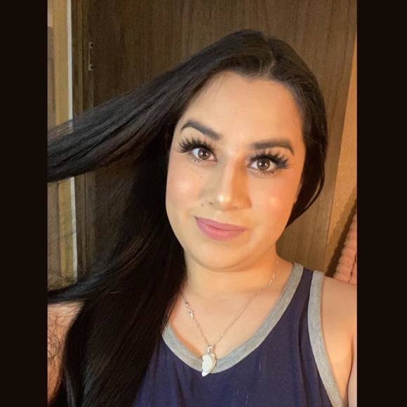 Profile Picture of Arely Sanchez (@arelysanchez794) on Poshmark