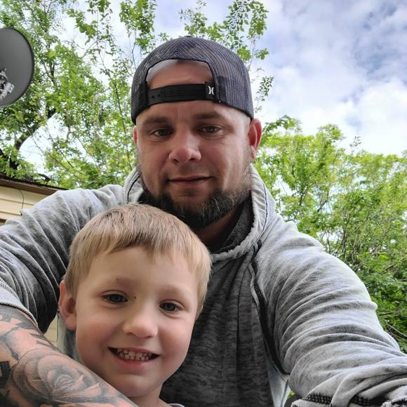 Profile Picture of David Detwiler (@daviddetwiler84) on Poshmark