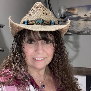 Profile Picture of Gretchen Heinrich (@gretchenheinrich) on Instagram