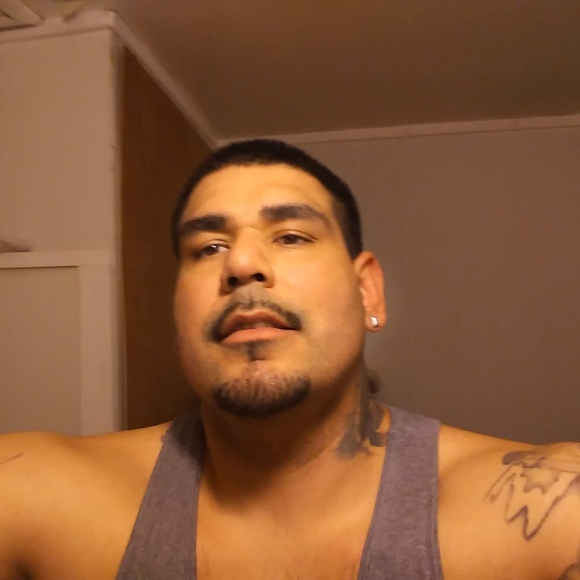 Profile Picture of James Hamilton (@jamesandris580) on Poshmark