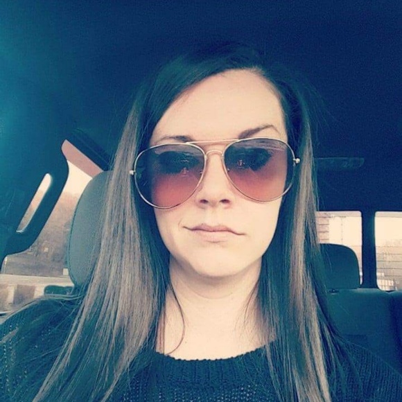 Mary Mcfarlen - Poshmark Profile Picture of Mary Mcfarlen (@mrsmarymac927) on Poshmark